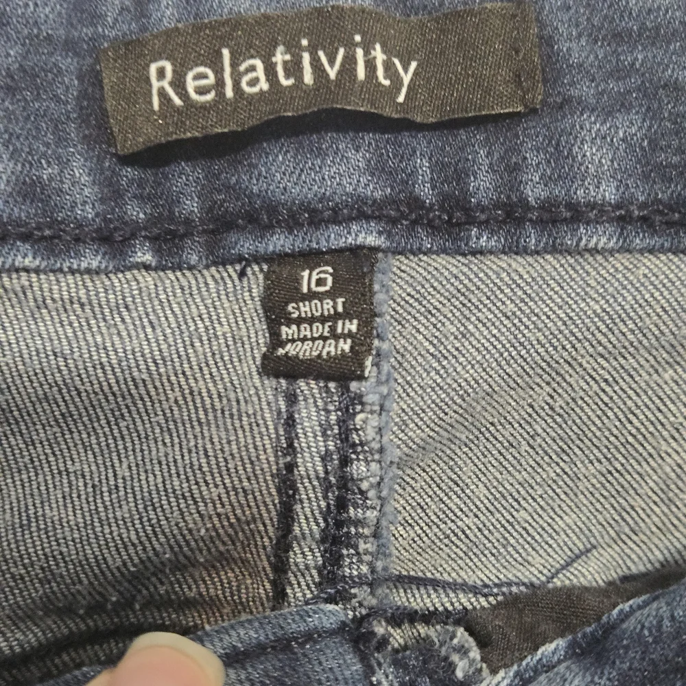 Relativity Classic‎ Blue Women's Straight Leg Jeans- Size 16 Short